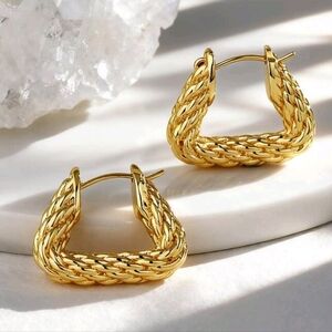 Triangle rope pattern gold plated brass earrings; .63"l x .78"w; nwot